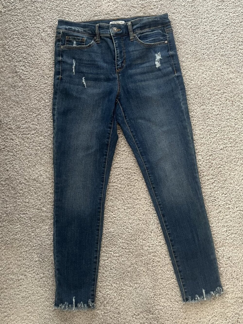 Sofia Jeans Women's Skinny Ankle Size 6 Jeans, Distressed, Frayed Ankle